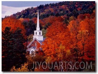 Autumn Colors and First Baptist Church of South Londonderry, Vermont, USA