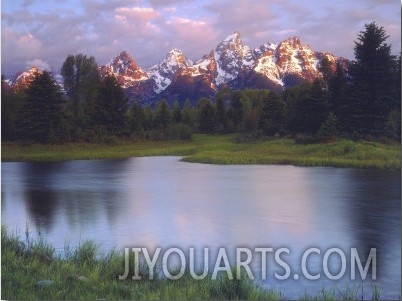 Grand Teton Mountains and the Snake River at Sunrise, Grand Teton National Park, Wyoming, USA