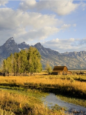 Historic Barn, Mormon Row and Teton Mountain Range, Grand Teton National Park, Wyoming, USA